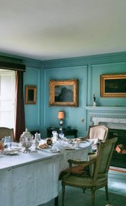 elegant color dining rooms
